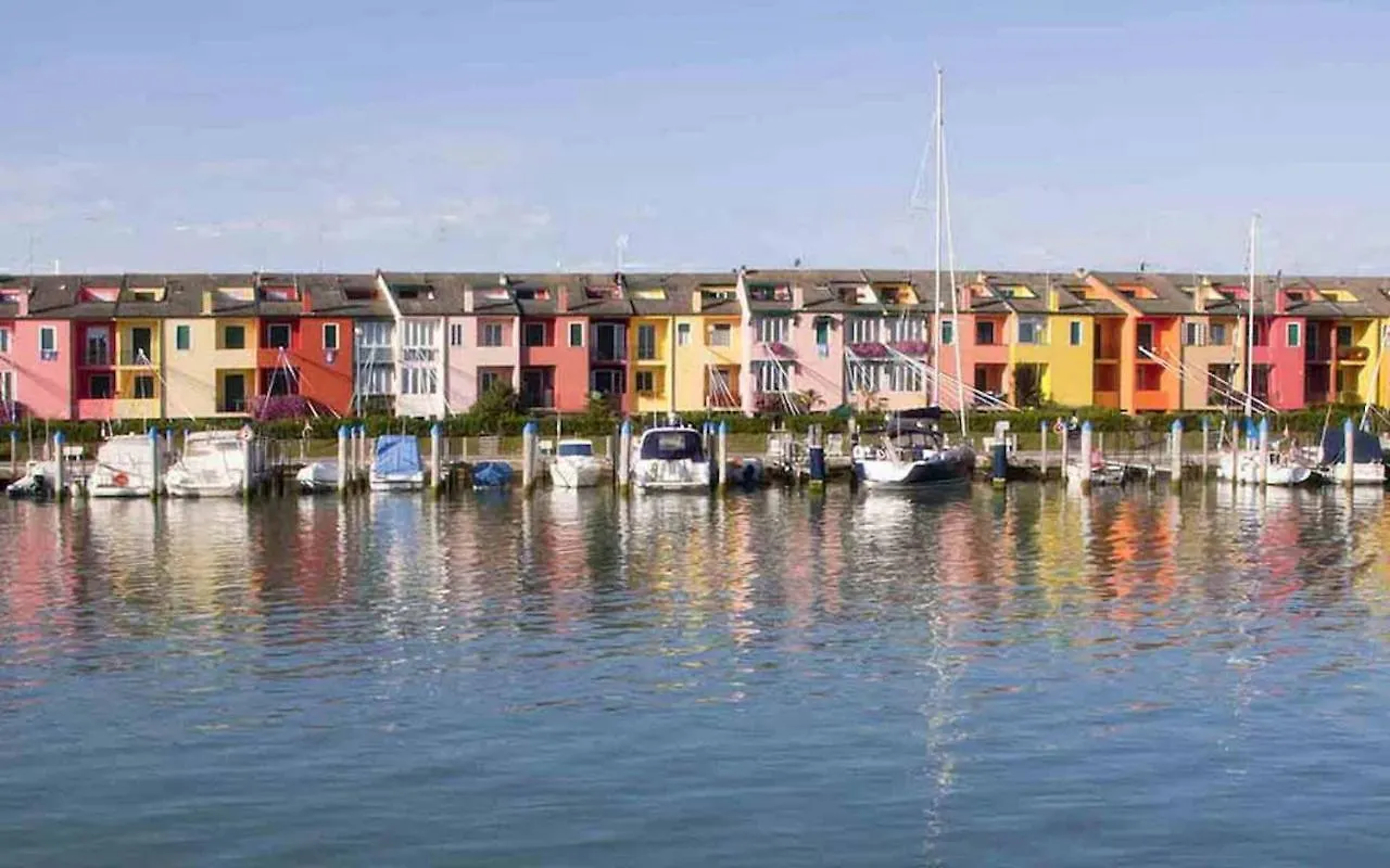Spacious Apartment Just 200M From The Sea Porto Santa Margherita di Caorle 0*,  Italy