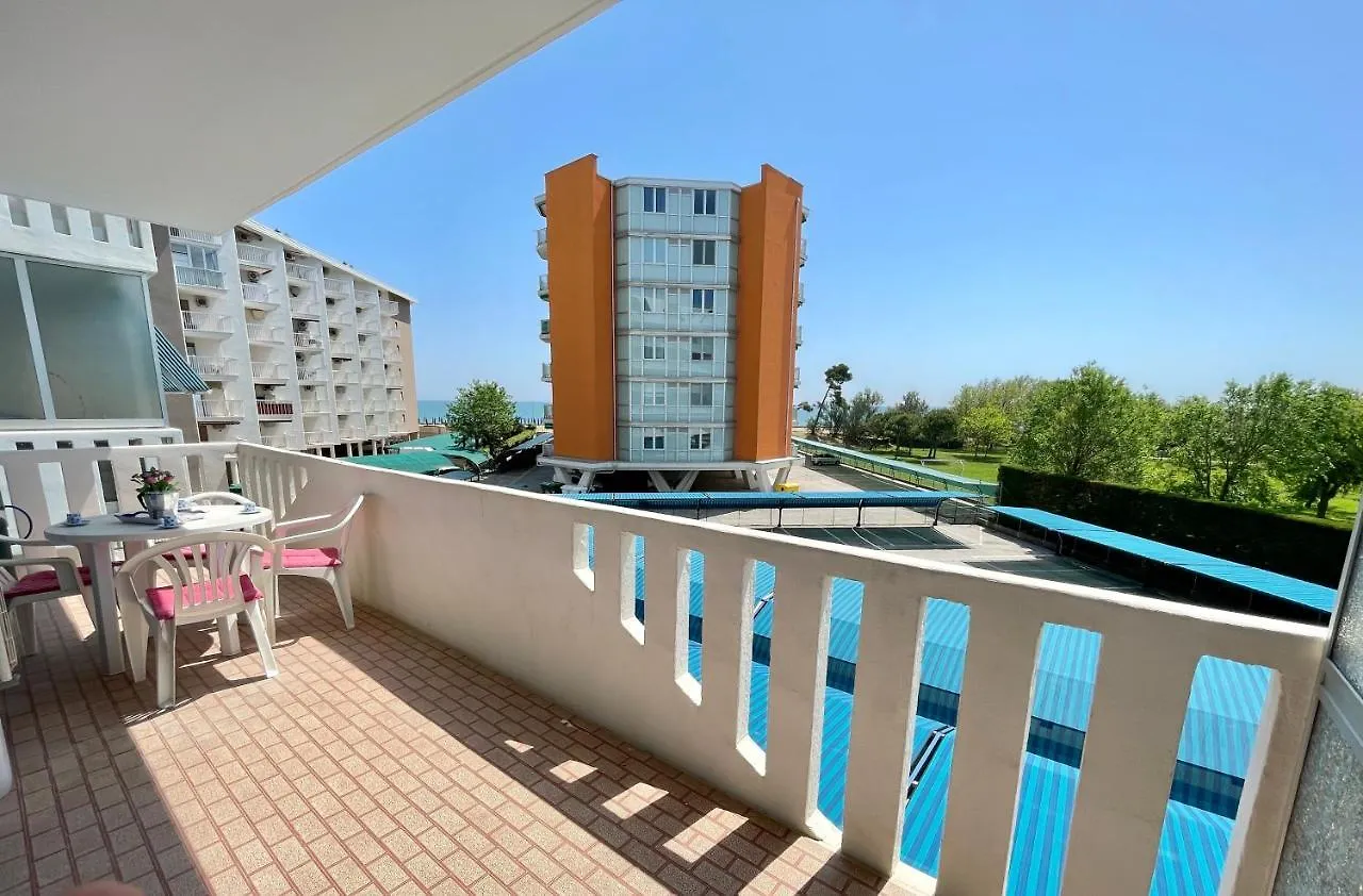 Spacious Apartment Just 200M From The Sea Porto Santa Margherita di Caorle Italy